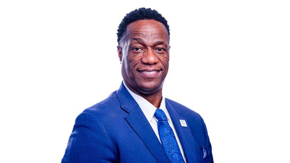 headshot of Ronnie Hopkins