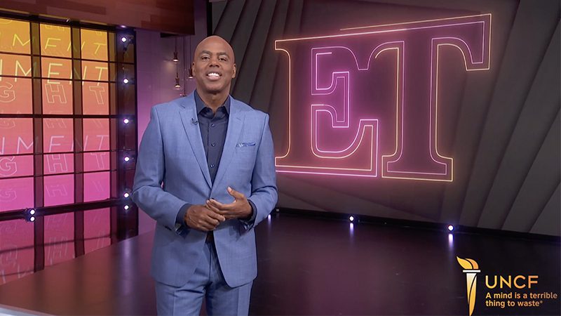Photo of Kevin Frazier hosting Entertainment Tonight