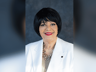 Linda-Thompson-Black