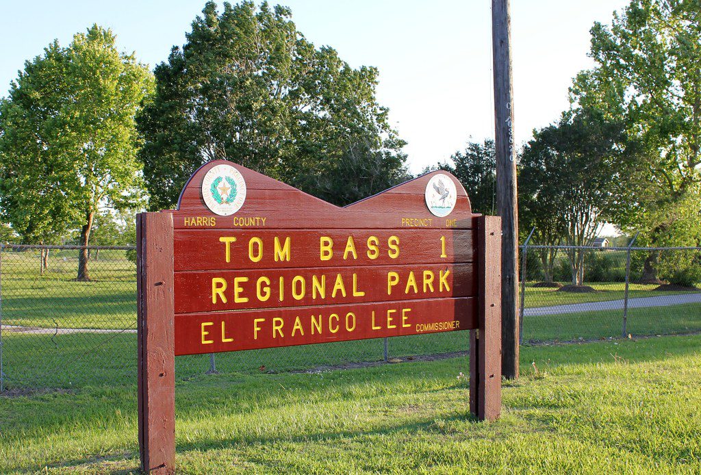 Tom Bass Regional Park exterior sign
