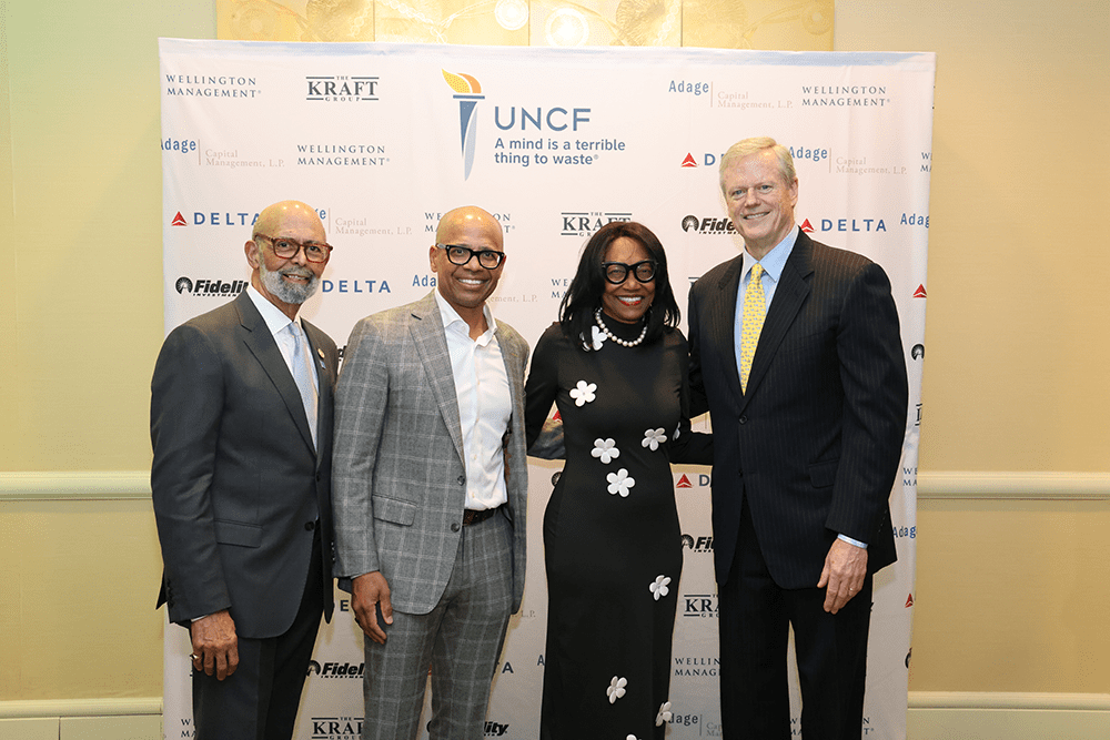 (l-r): Dr. Michael L. Lomax, president and CEO, UNCF; Gala honorees Demond Martin, Pamela Everhart and Governor Charlie Baker