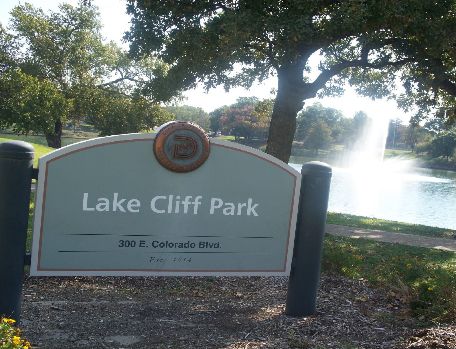 photo of Lake Cliff Park